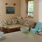 Barackvirag Apartmanhaz Vonyarcvashegy