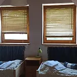 Apartment Barackvirag Apartmanhaz