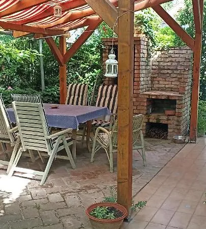 Barackvirag Apartmanhaz Vonyarcvashegy