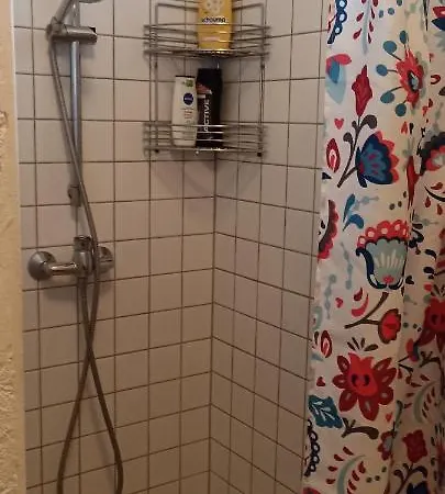 Barackvirag Apartmanhaz * פוניארצוושהג'
