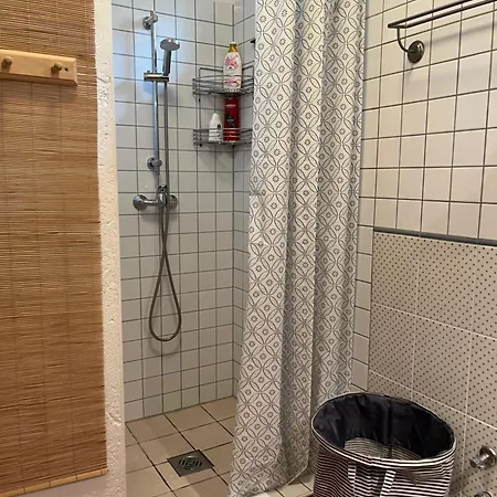Barackvirag Apartmanhaz *