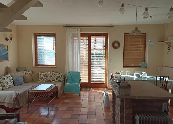 Barackvirag Apartmanhaz Apartament Vonyarcvashegy